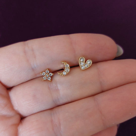 Ear studs zirconia symbols - gold